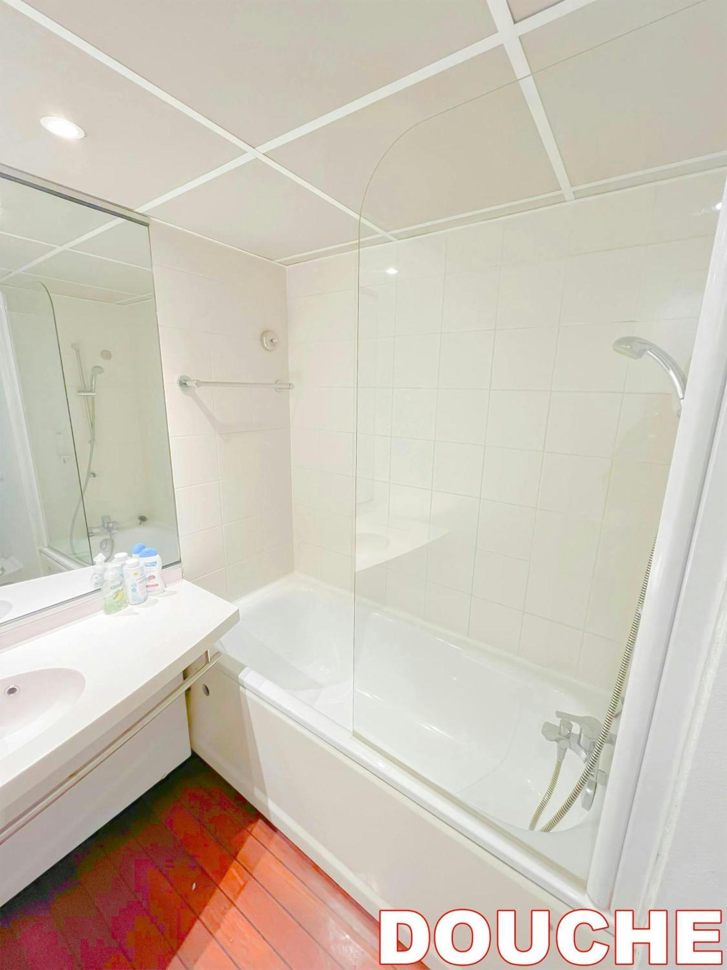 5 Minutes Du Zenith - Studio Chic Pantin Bagian luar foto