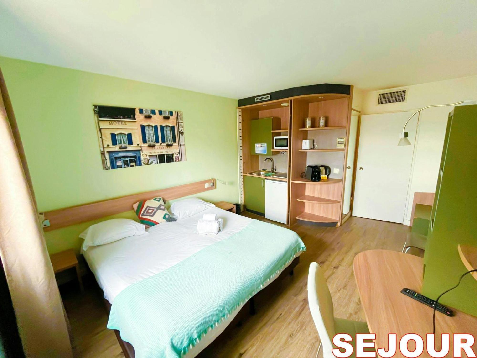 5 Minutes Du Zenith - Studio Chic Pantin Bagian luar foto